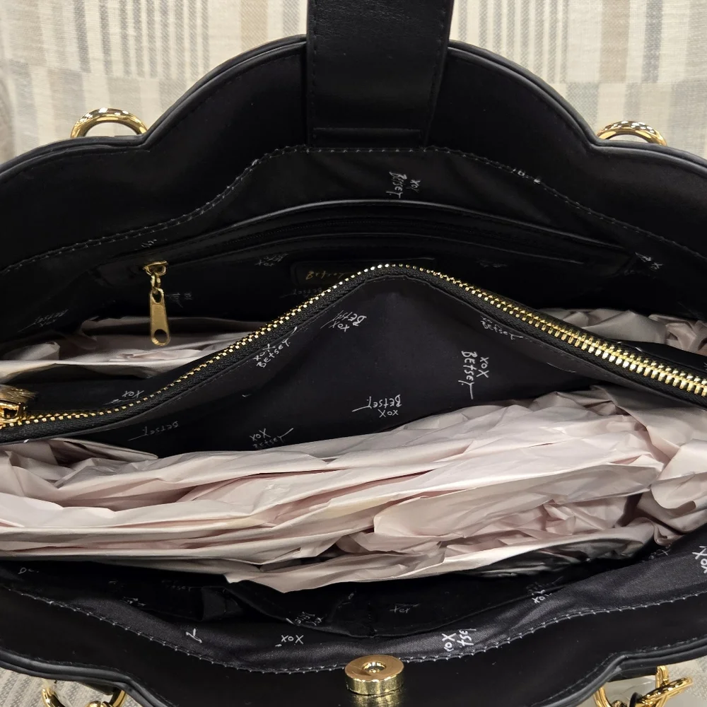 Betsey Johnson Black Shoulder Bag with Gold Details - Picture 5 of 6